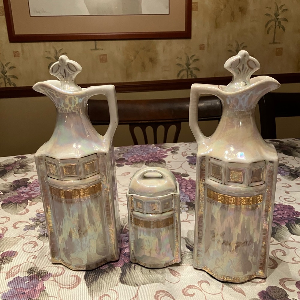 ART DECO OPALESCENT LUSTERWARE CRUET SET